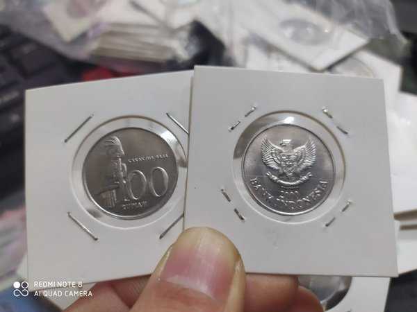 A2525 Per 1 keping 100 Rupiah Tahun 2000 UNC Mulus Tahun Kunci