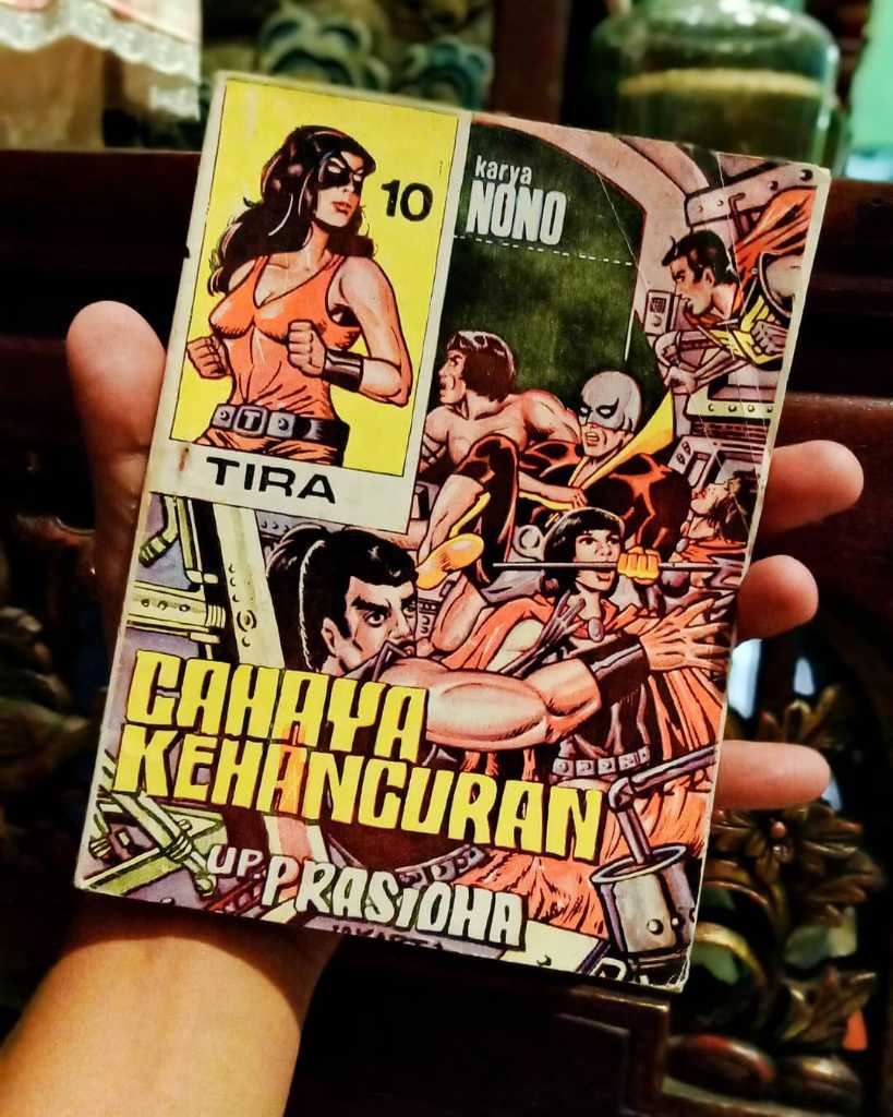 Komik Cahaya Kehancuran karya Nono...