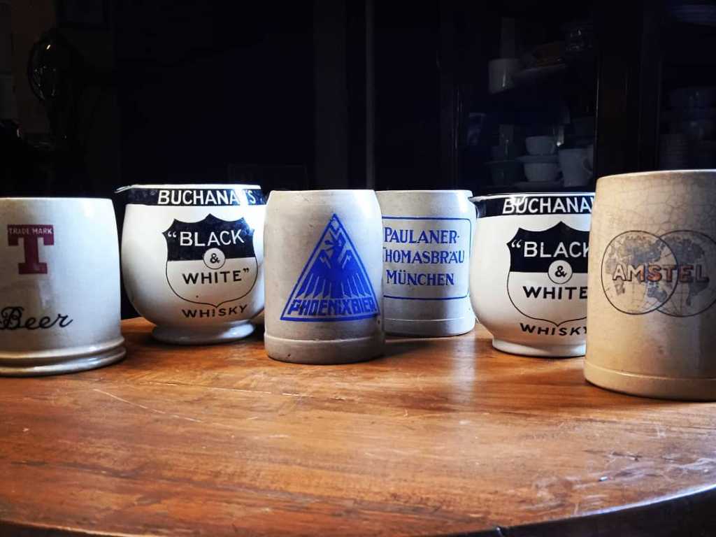 Gelas & Pitcher bir lawas