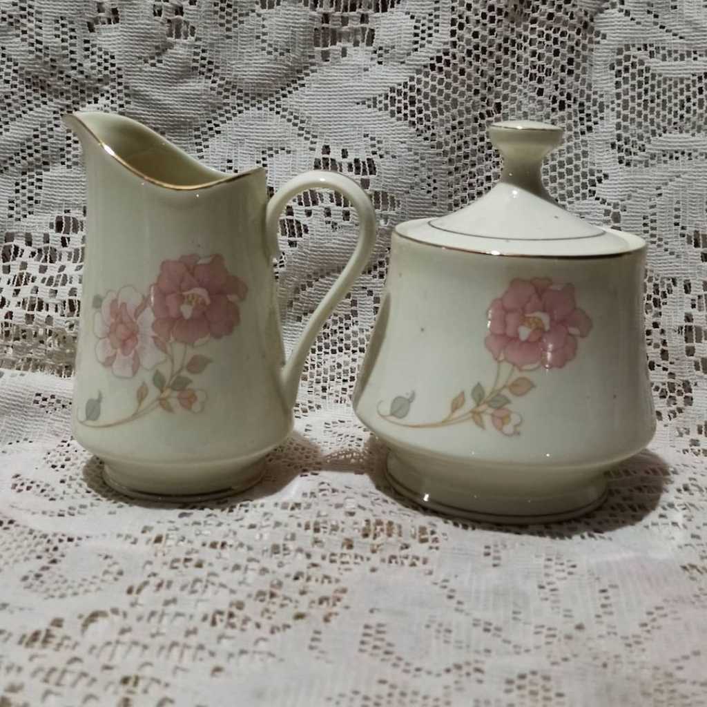 Tempat gula dan cream