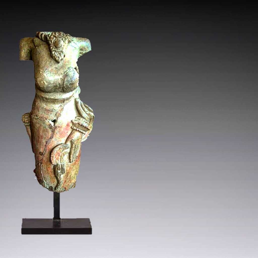 Patung Antik Bahan Terakota