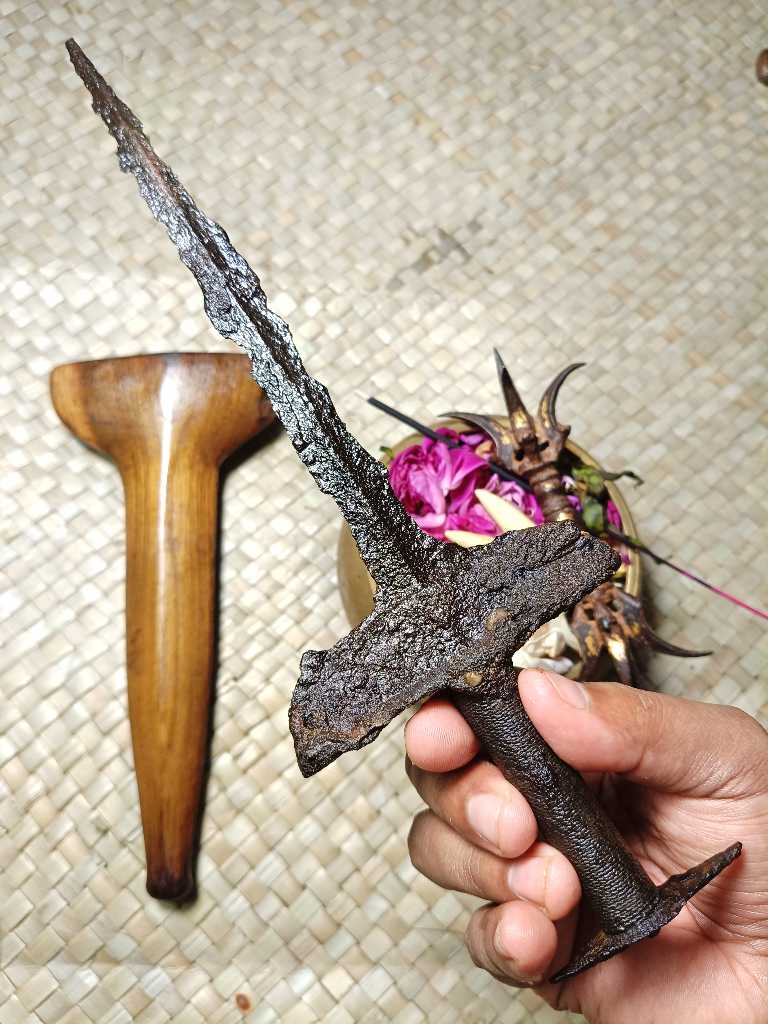 KERIS PUSAKA BERTUAH KHADGA SINGOSARI TEMUAN SUNGAI BRANTAS ELSUBHA