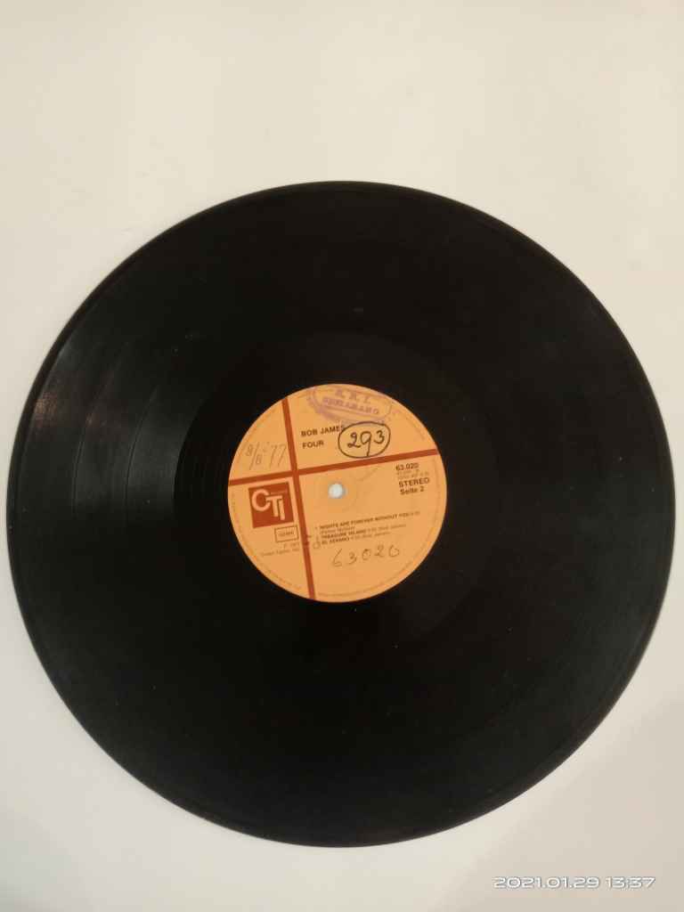 Piringan Hitam BJ4 ( Bob james )