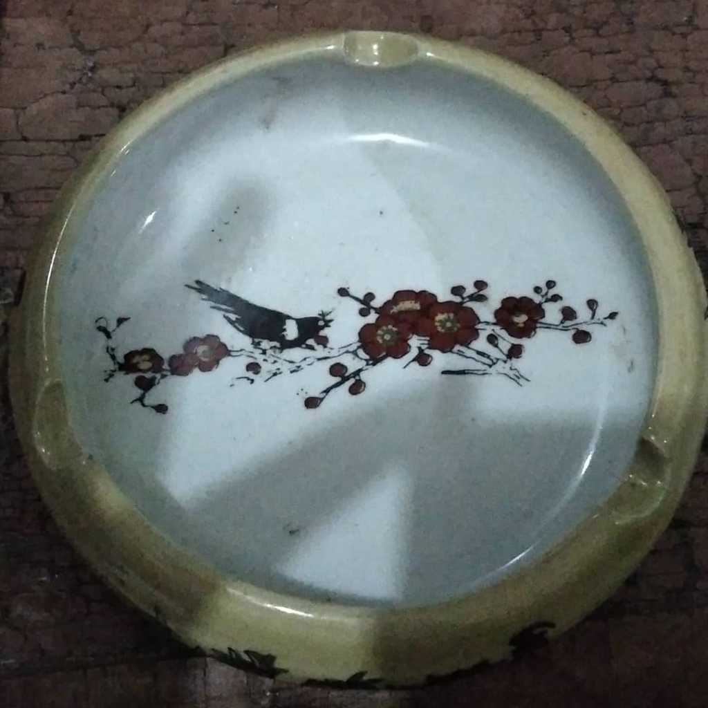 Asbak Japan motif burung dan bunga diameter : 15cm
