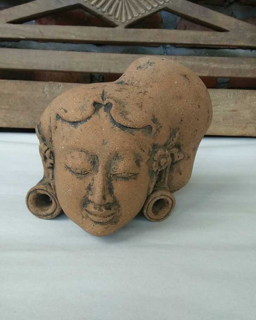 Majapahit ~ Terracota 16cm X 19cm