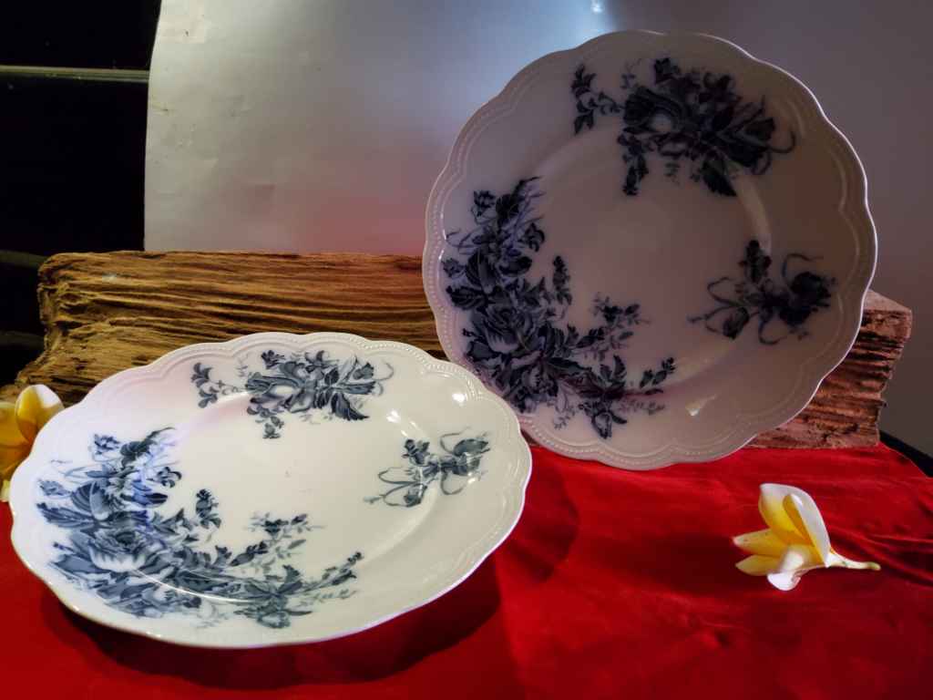 Piring Keramik Vintage Eropa