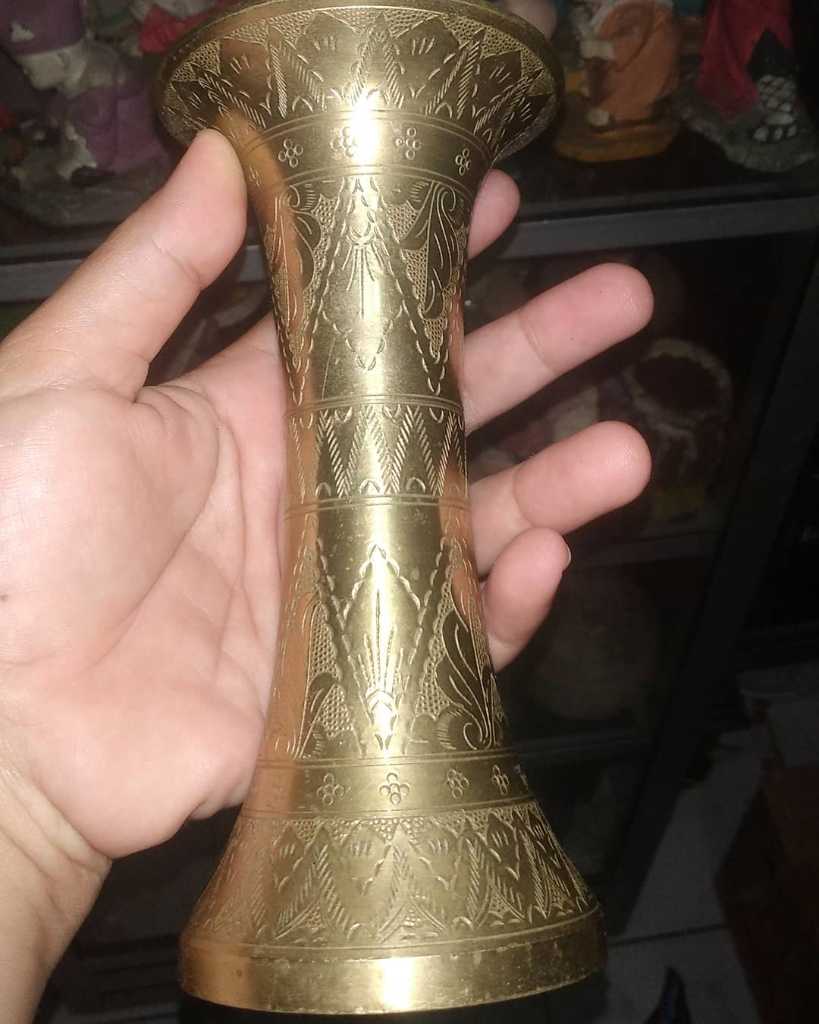 Vas Kuningan Vintage