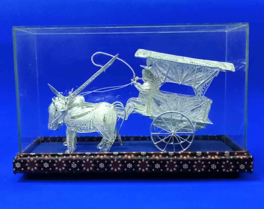 Miniatur Gerobak Sapi Bahan Perak Dan Tembaga