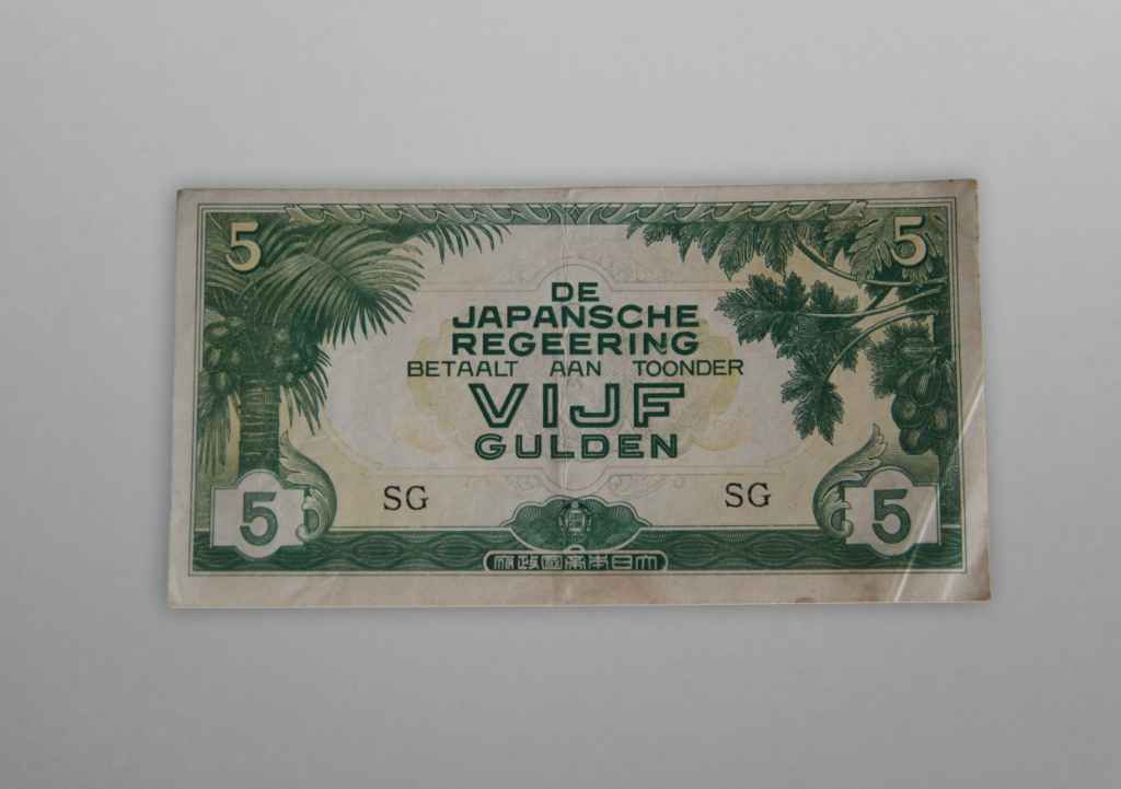 Uang Kuno Jaman Jepang 5 gulden DJR thn 1942 Kondisi Bagus
