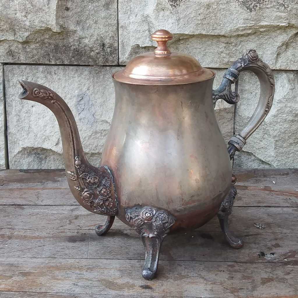 Teko Kuningan Eropa Antik