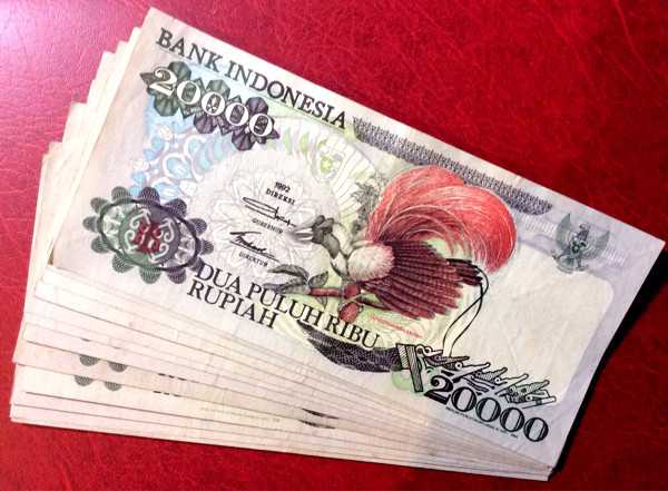 uang kuno 20000 cendrawasih tahun 1992