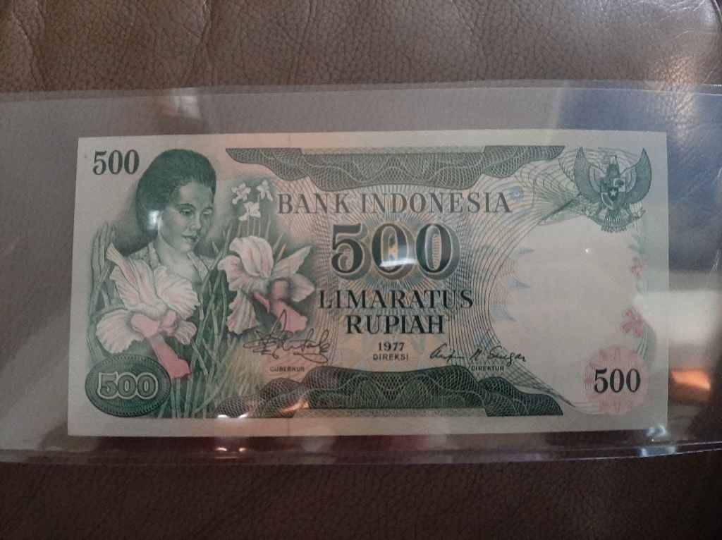 Uang Kuno 500 rupiah tahun 1977 kondisi UNC
