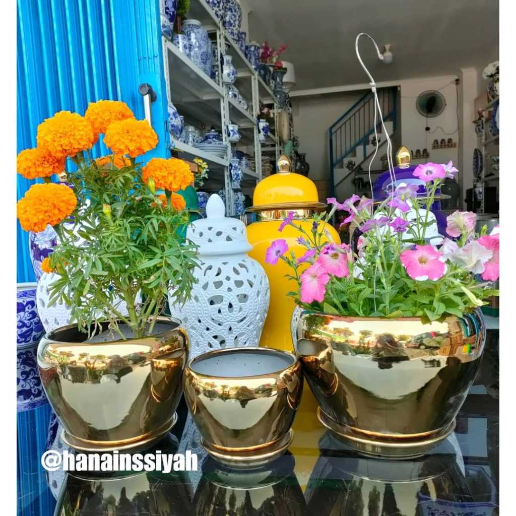 Pot set Gold + Tatakan D : 21 cm , 17 cm dan 13 cm
