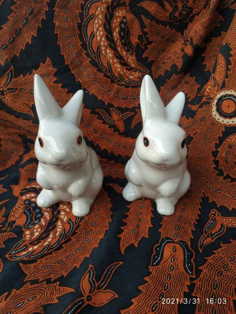 Patung Keramik Vintage