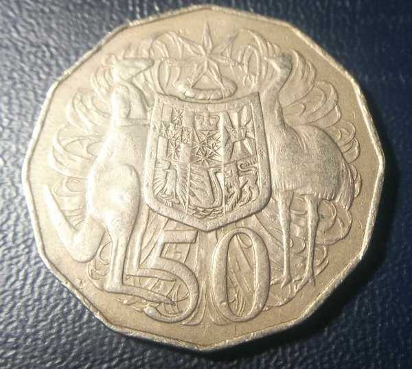 A 1676 Koin Elizabeth 2 50cents Tahun 1979 Kondisi Sesuai Photo