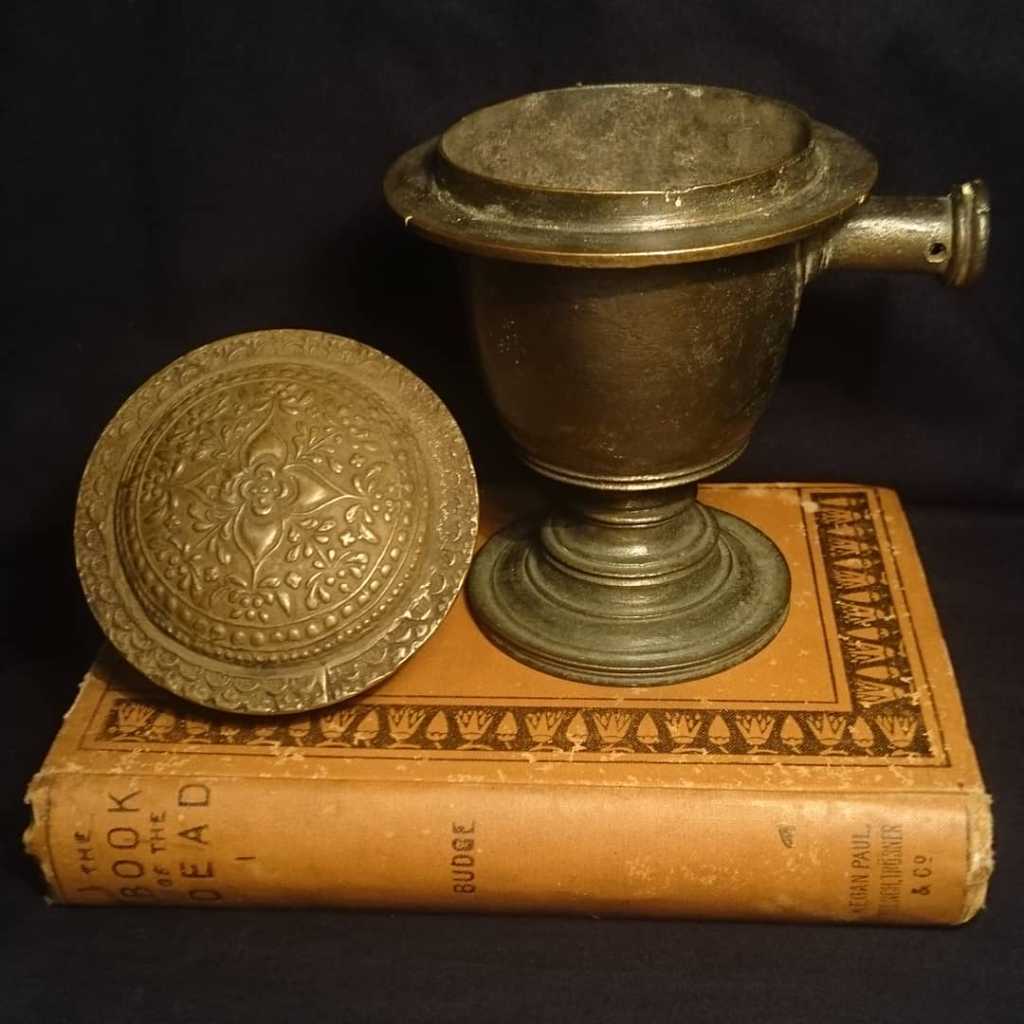 Bronze incense burner