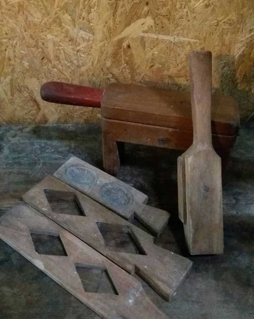 Perkue an..... Kayu...