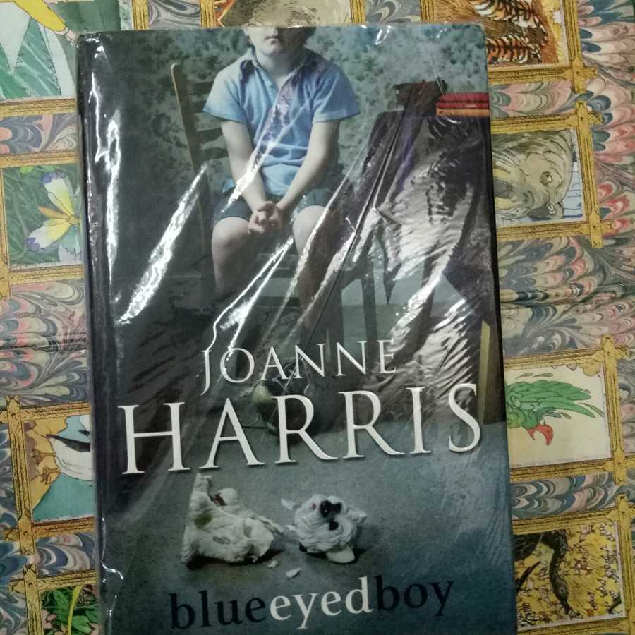 Novel Joanne harris ; blueeyesboy