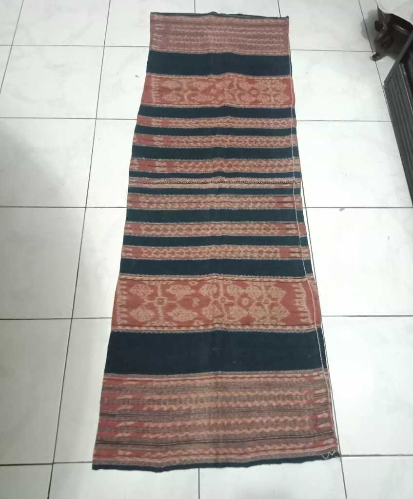 Old Sarung ikat NTT.kondisi utuh