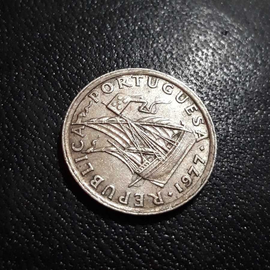 Portugal - 2.5 Escudos 1977 : Koin / Asing / Kuno