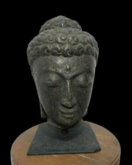 Kepala Budha ~ Stone material