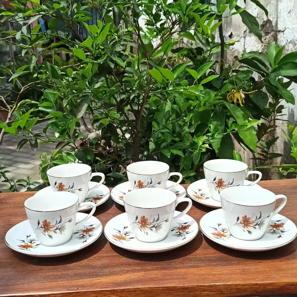 Cangkir Keramik China Vintage