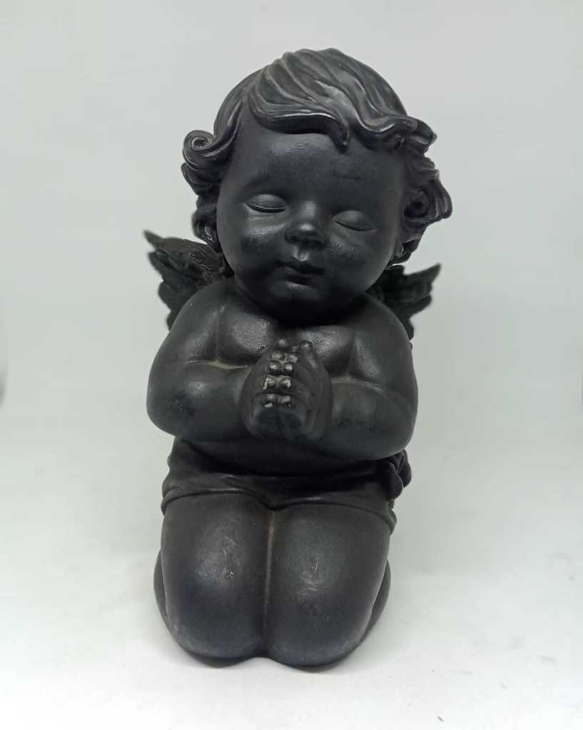 Patung Malaikat Kecil Bahan Karet