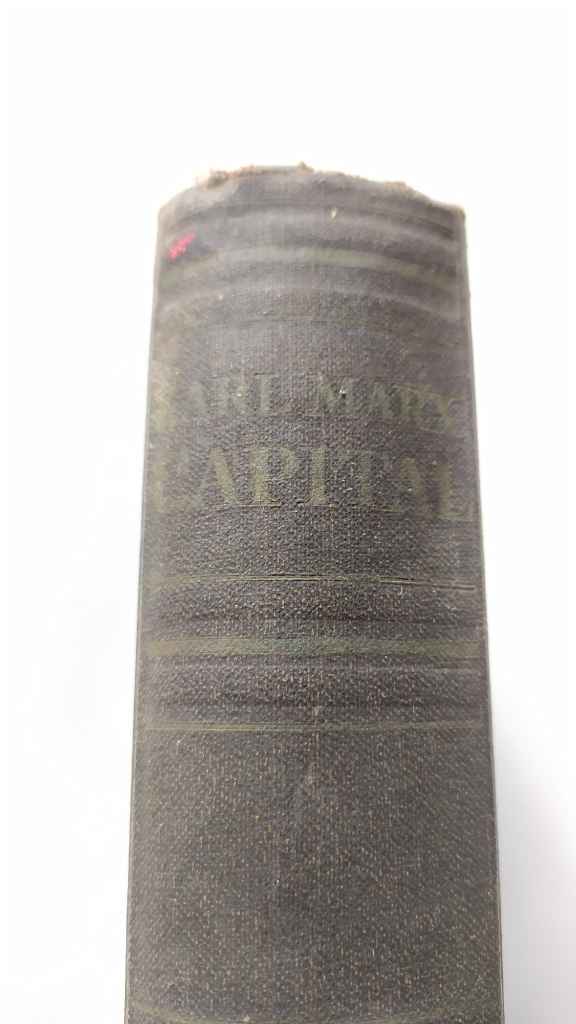 Buku karl max capital