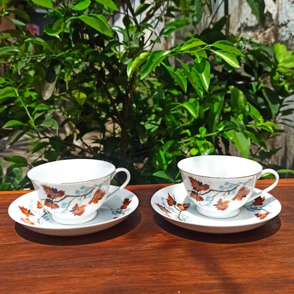 Cangkir Keramik Vintage