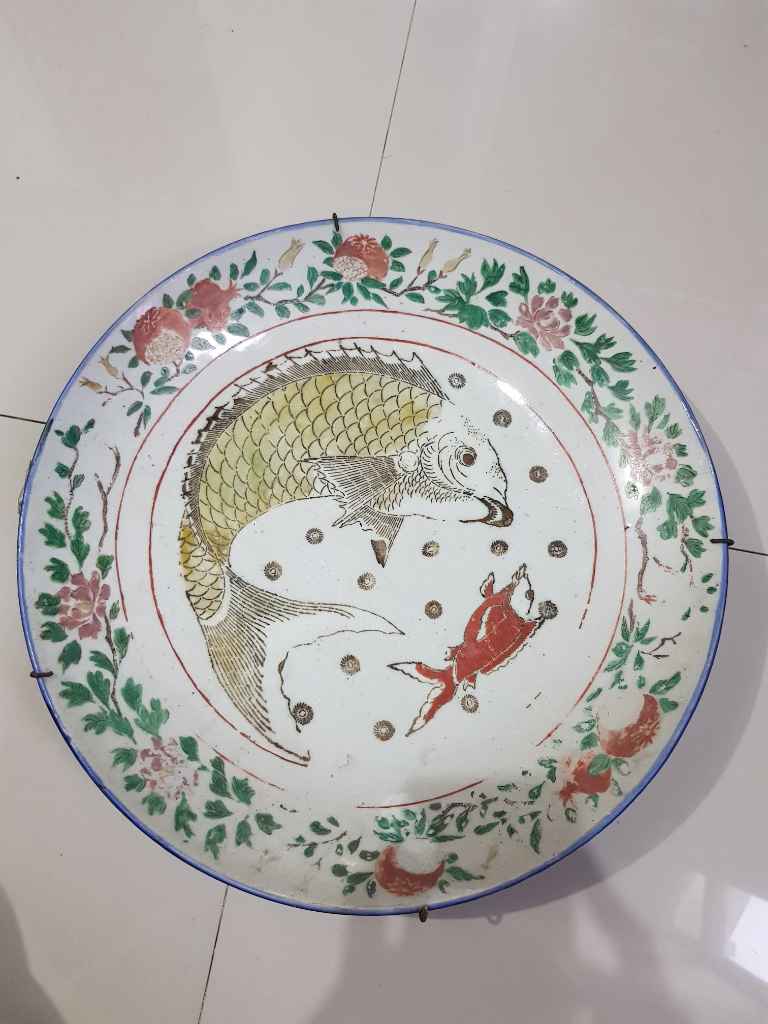 Piring Keramik Antik