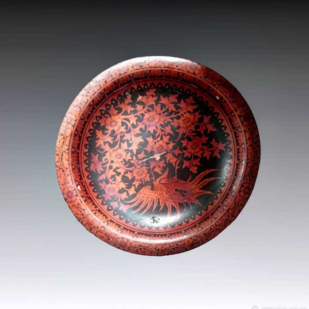 Vintage lacquer woiden plate