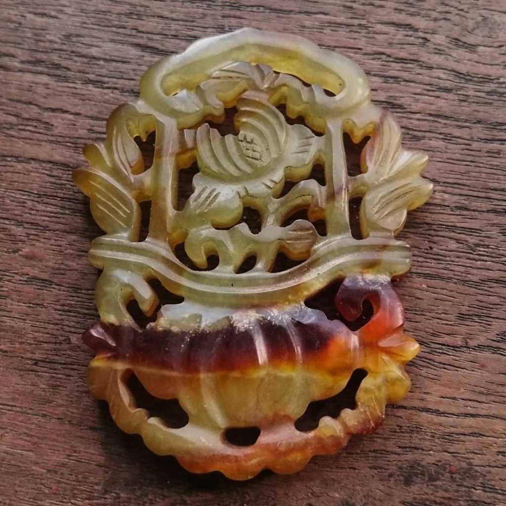 medalion batu agate