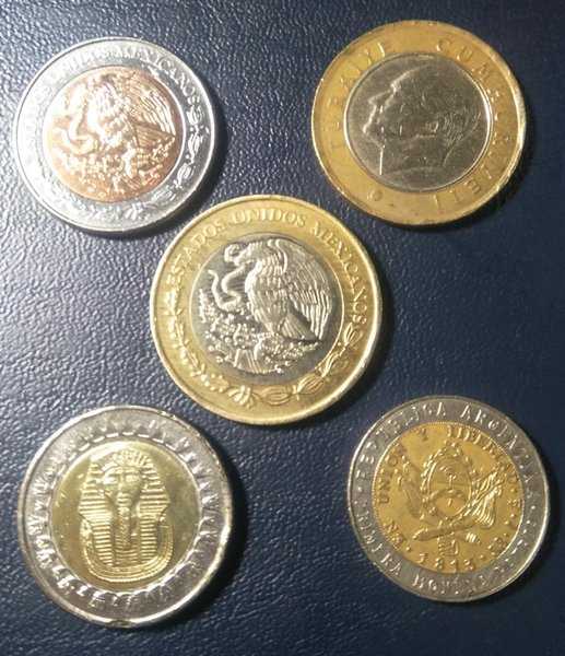 A 1631 Lot 5 Keping Koin Bimetal Berbeda Jenis