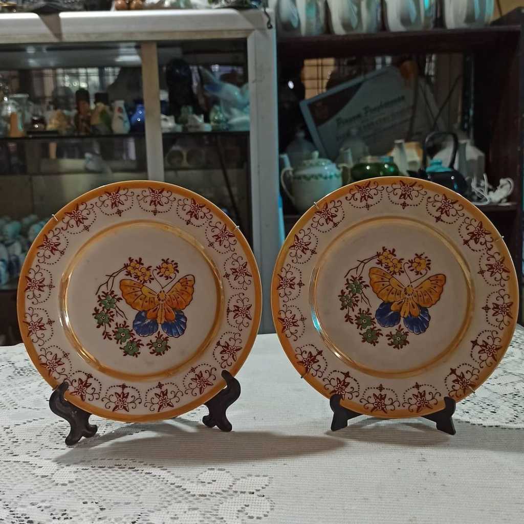 Piring Keramik Vintage