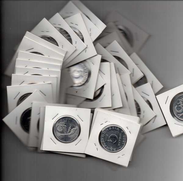 X61 Indonesia 5 Rupiah Burung Tahun 1970 Kilau Belum Pernah terpakai Tiap keping nya Sudah Di Rapikan Di holder Siap koleksi