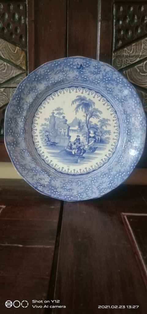 Piring Keramik Antik Eropa