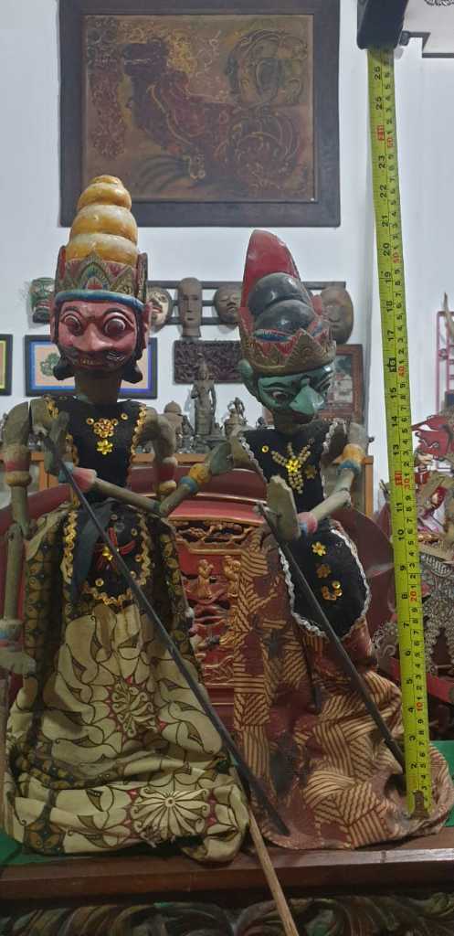 Sepasang Wayang Golek Ksatria Butho Penjaga Jawa Barat