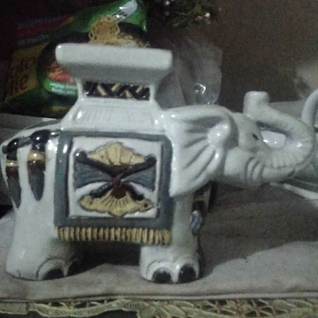 miniatur gajah