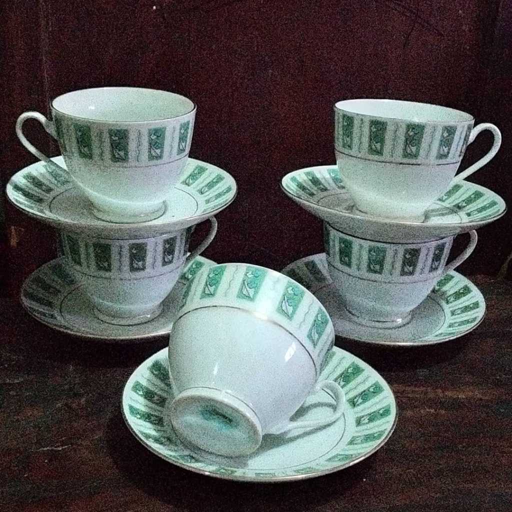 Cangkir Porcelain Vintage