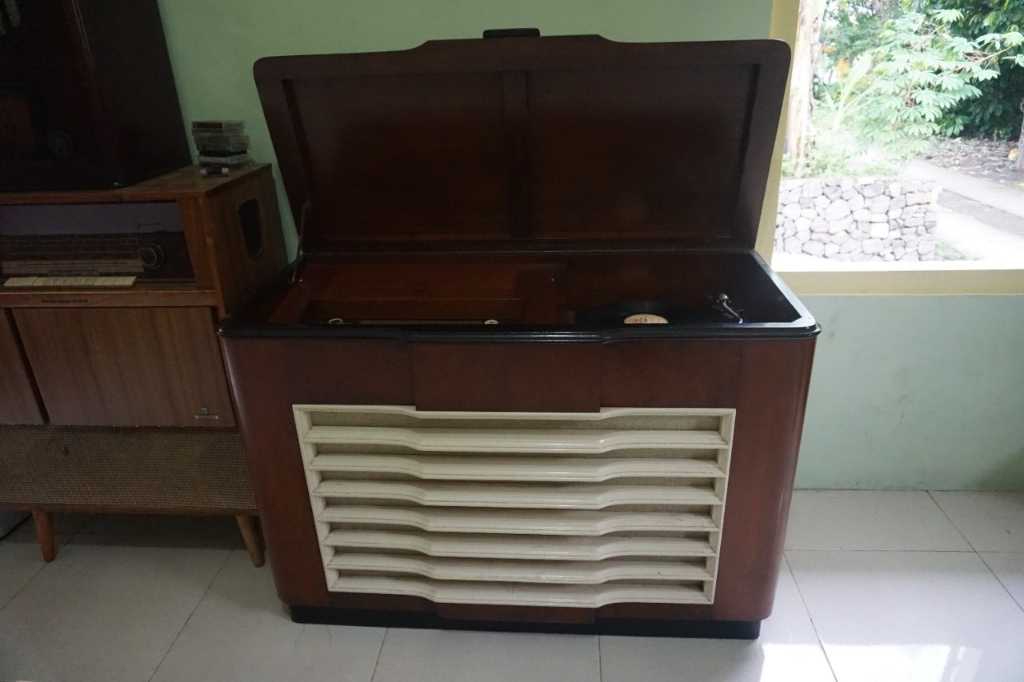 Gramaphone Antik Eropa