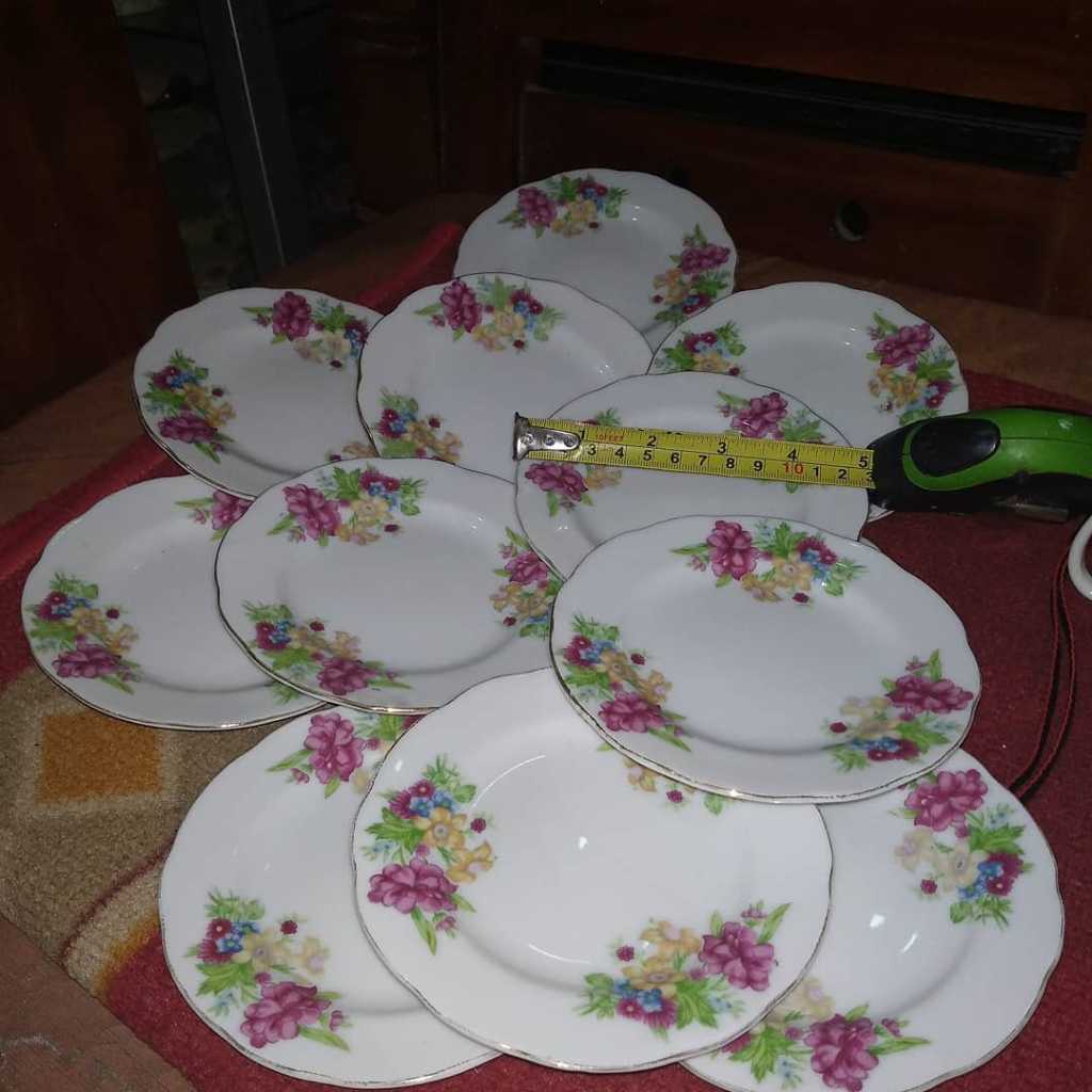 Piring Keramik Vintage