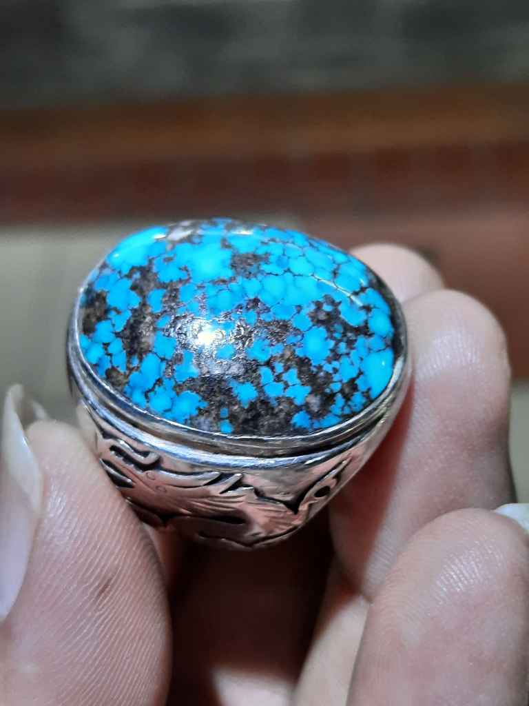 Pirus Biru Persia Lawasan