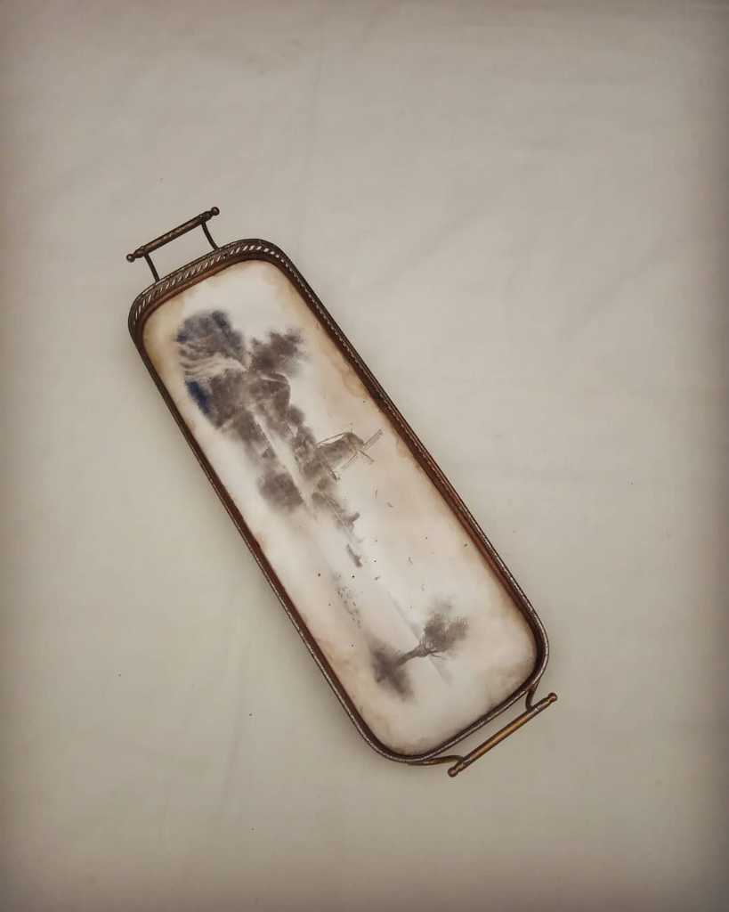 Nampan Keramik Eropa Antik