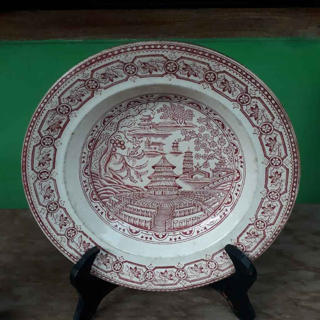 Piring Keramik Antik Eropa