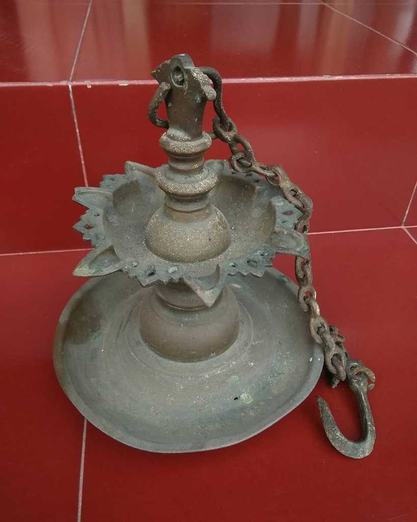 Blencong Gantung Bahan kuningan