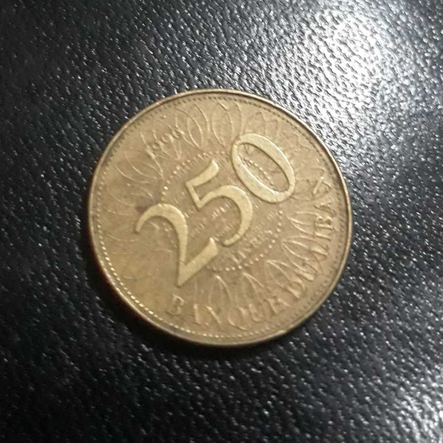 Libanon ( Lebanon ) - 250 Livres 1996 : Koin / Asing / Uang Kuno
