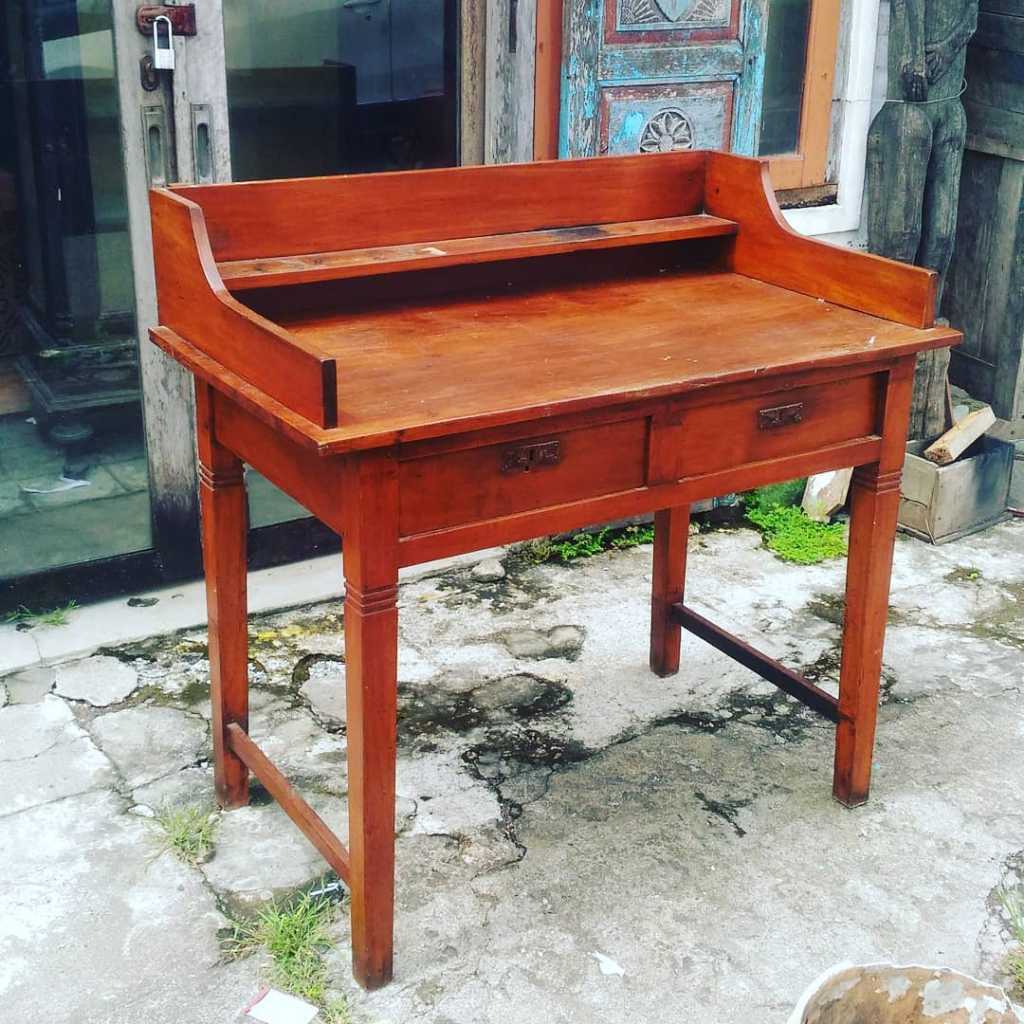 Meja lawasan/antik nuansa klasik/Vintage. Sudah selesai di finising