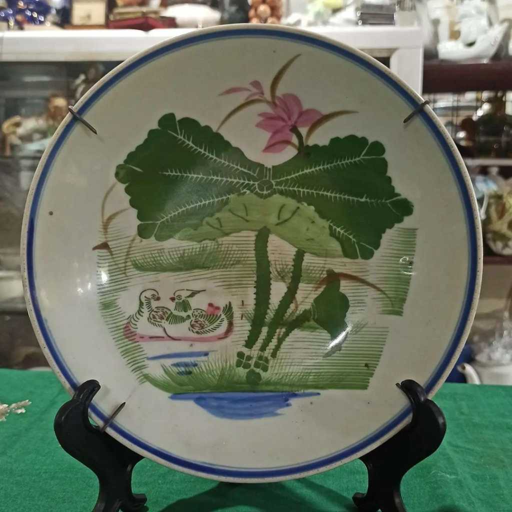 Piring Keramik Antik