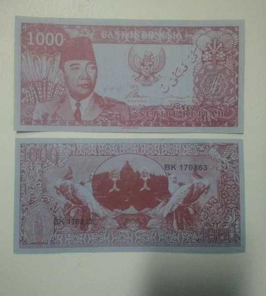 Uang Kuno Uang Souvenir Soekarno Melengkung Sesuai Gambar