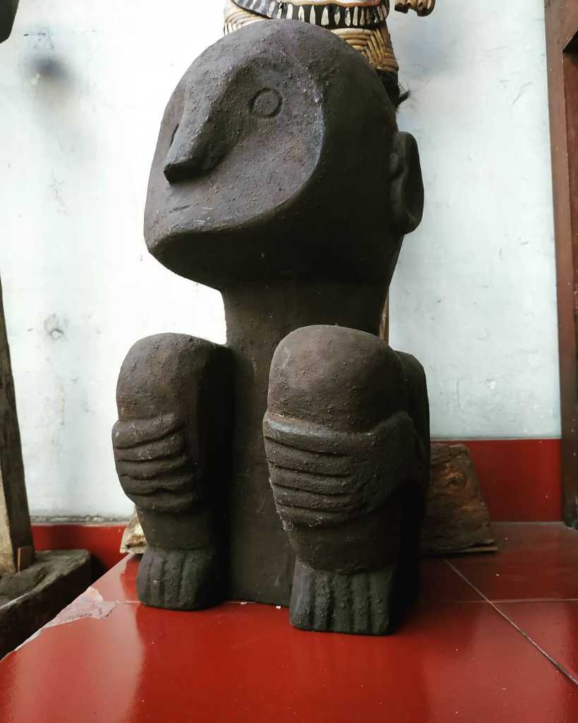 Patung Primitif Antik